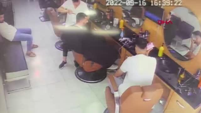 BERBER DÜKKANINDA SAÇ KURUTMA MAKİNESİ ALEV ALDI