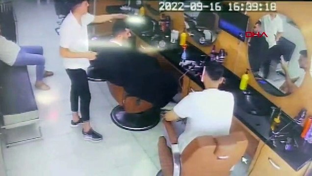 Berber dükkanında saç kurutma makinesi alev aldı