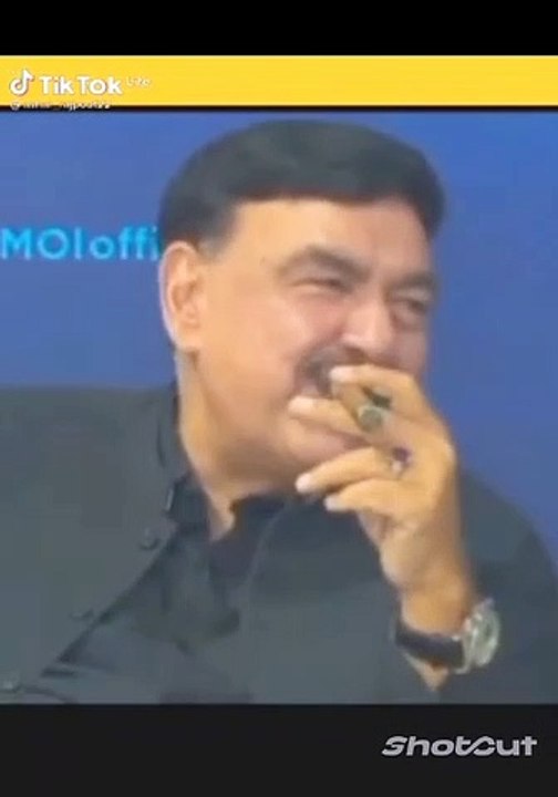 Shekh Rashid in romentic mode