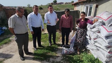 Edirneli Aile, Yardım Kömürlerinden Şikayet Etti: "Bunlar Kötü, Yanmaz. Çocuklarımız Zehirlenip Giderler Dumandan"