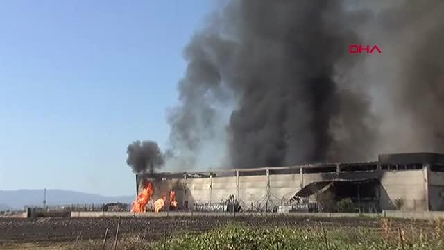 Son dakika haberi! DUMANDAN ETKİLENEN 3 İŞÇİ HASTANEYE KALDIRILDI