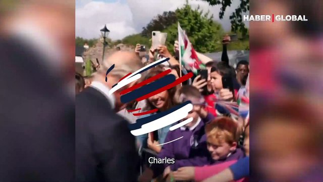 Kral 3. Charles'a protesto: Biz evlerimizi ısıtmak için çabalarken, senin geçit töreninin parasını ödemek zorundayız