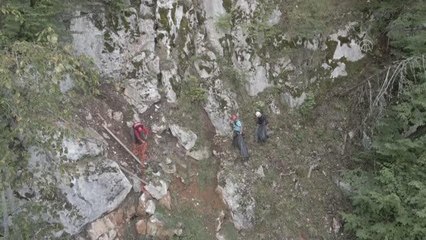 Van haber... KASTAMONU - İple Çatak Kanyonu'na inip cam terasın altında çevre temizliği yaptılar