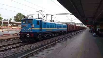 रेलवे ने एक स्टेशन एक उत्पाद योजना के तहत शुरू की स्टॉल