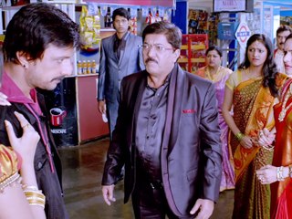 लड़की जिसको समझ रही थी ड्राइवर वो निकला करोड़ पति