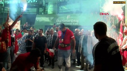 Taha Akgül için Ankara Havalimanı'nda karşılama töreni düzenlendi