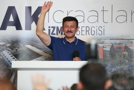 AK Parti'li Hamza Dağ, AK İcraat İzmir sergisini açtı
