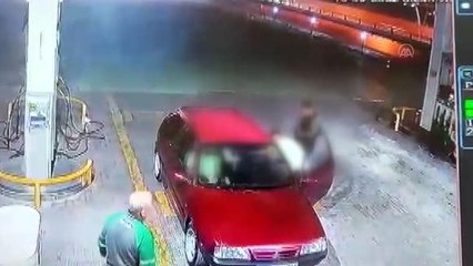 Ankara haberi: Ankara'da bir kişiyi evinde silah ve kılıçla gasbeden 4 zanlı tutuklandı