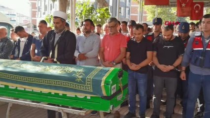 URAS, CEZAEVİNDEN ÖZEL İZİNLE GETİRİLEN BABASININ KATILDIĞI TÖRENLE SON YOLCULUĞUNA UĞURLANDI