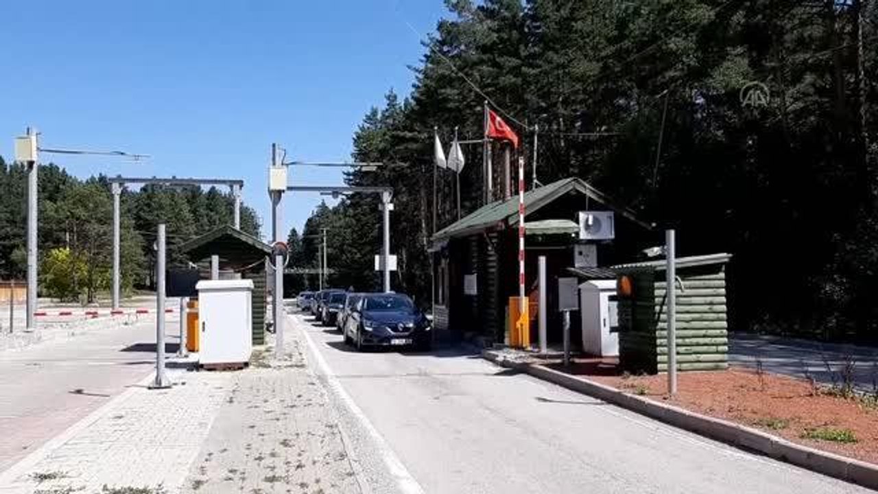 Sıcak havadan bunalanlar doğayla iç içe vakit geçirdi