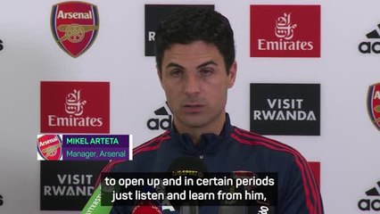 Arteta wishes Wenger was around the club more