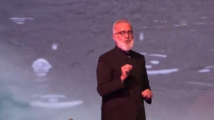 8 farklı dilde 8 farklı mevlithan tarafından Mevlid-i Şerif okundu