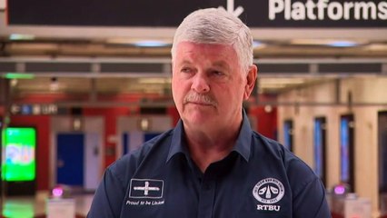 Rail union backs down, cancels plan to switch off Opal card machines across Sydney network