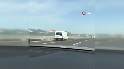 Görüntüler Bursa'dan... Otobanda tehlikeli yolculuk