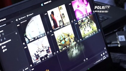 Tim Brimob Polri Melakukan Simulasi Penanganan Pembajakan Pesawat