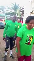 Pr Bernard Tchoutang lors de son premier cours de conditionnement physique à la Fécafoot