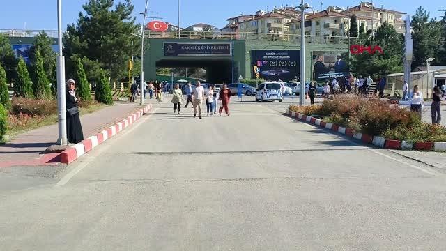 Son Dakika | SINAVA GEÇ KALAN ADAYLARIN YARDIMINA POLİSLER YETİŞTİ