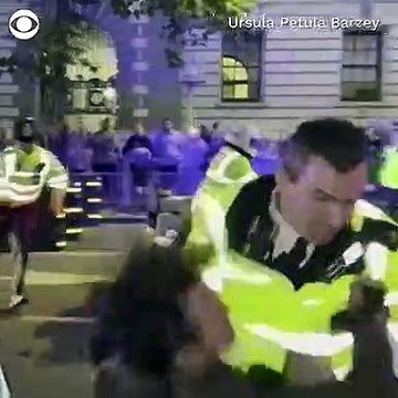 Nouvel incident à Londres quand un homme en roller a déboulé sur la route du Roi Charles III en prenant de la vitesse et en se dirigeant vers sa voiture