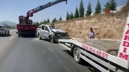Takla atan otomobilde 4 kişi yaralandı