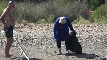 Uluslararası Kıyı Temizleme Günü'nde çevre temizliği yapıldı: 1 saatte 91 kilo çöp toplandı