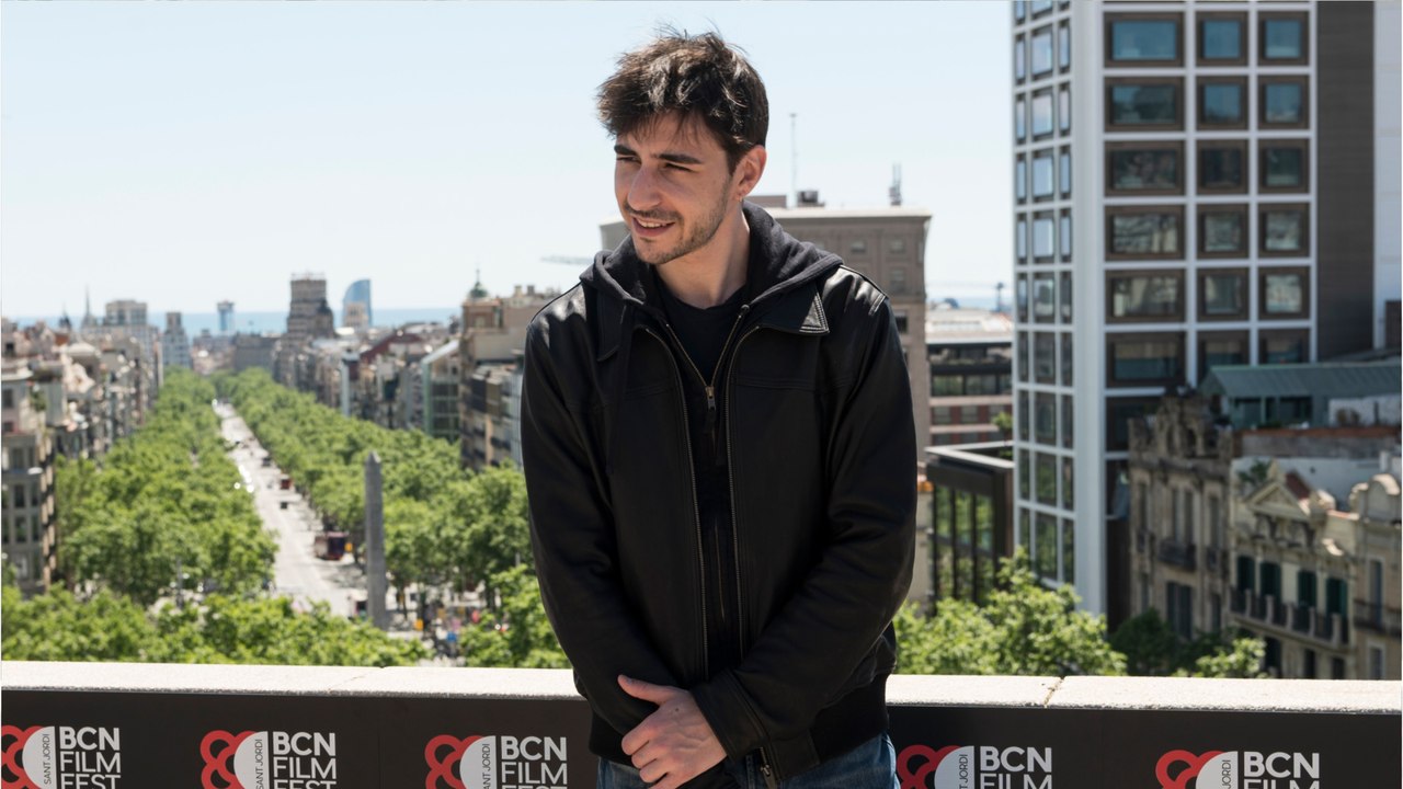 VOICI - Ben Attal amoureux : le fils de Charlotte Gainsbourg et Yvan Attal dévoile le visage de sa compagne