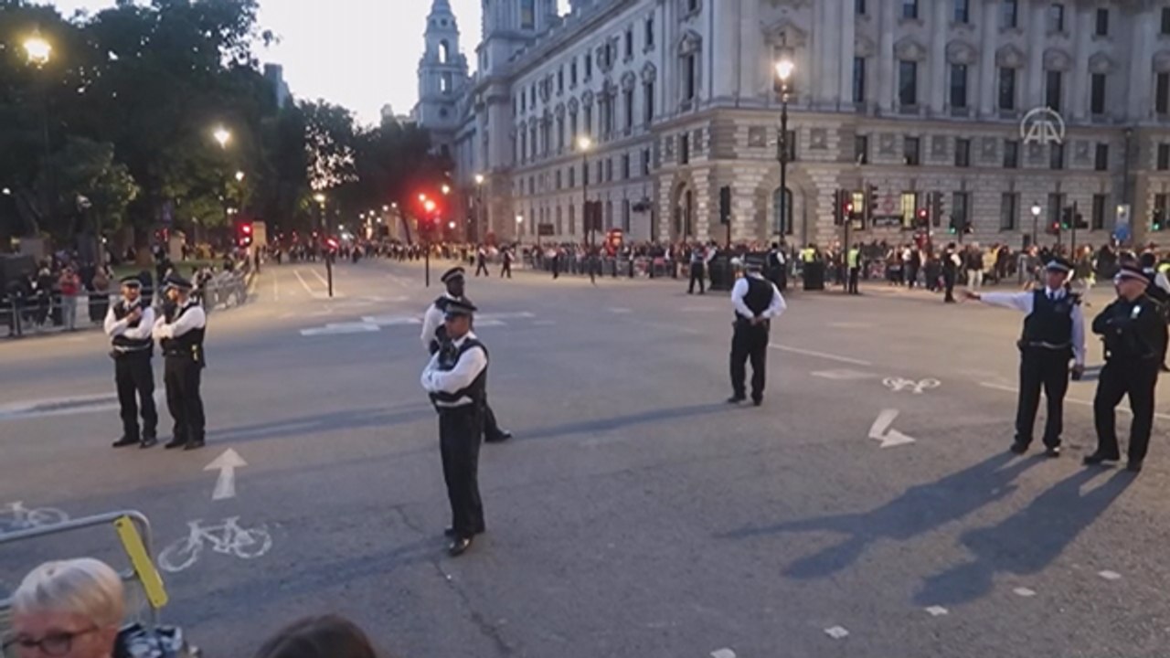 Polis Kraliçe'nin cenaze töreni için olağanüstü güvenlik önlemi aldı