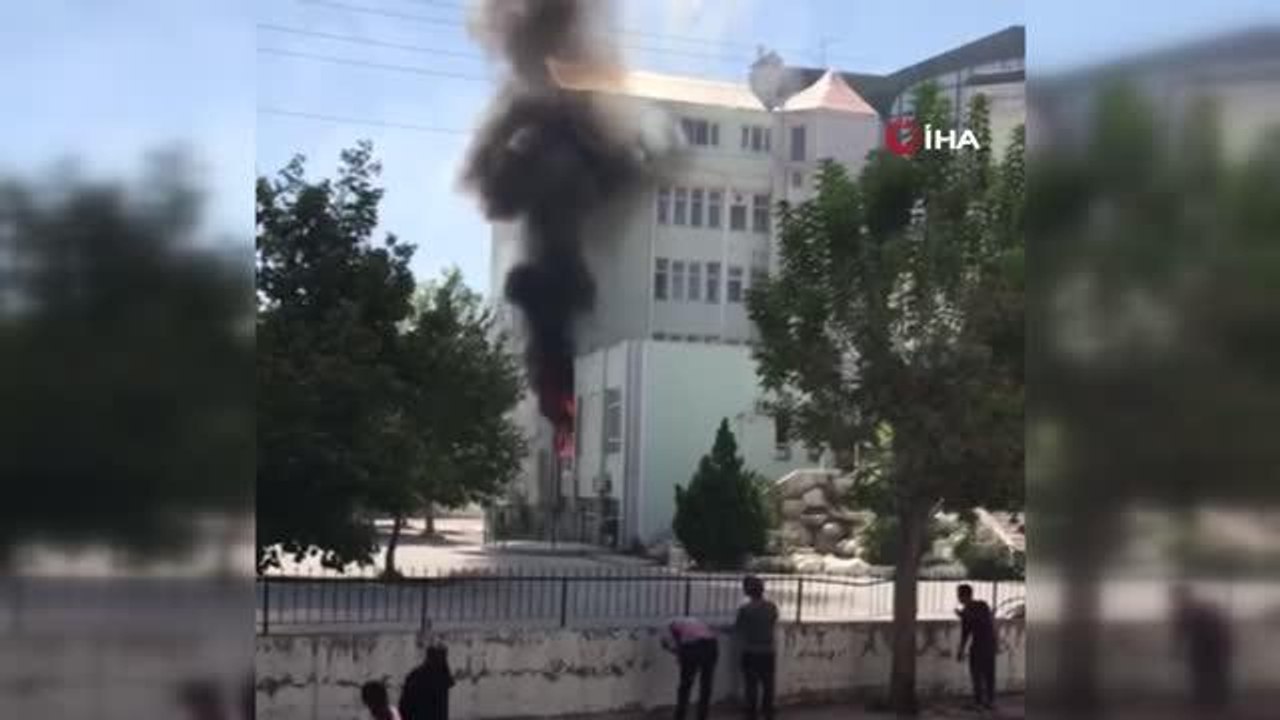 Sağlık merkezindeki yangın paniğe neden oldu