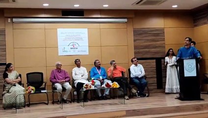 लक्ष्य तय करें और उसे प्राप्त करने के लिए भाषा को माध्यम बनाएं