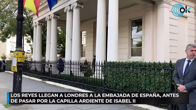 Los Reyes llegan a Londres a la embajada de España, antes de pasar por la capilla ardiente de Isabel II