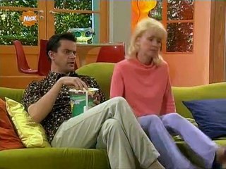 My Parents Are Aliens-S01E02-The Home Team