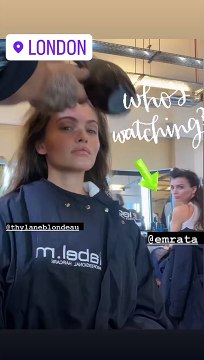 Veronika Loubry, fière de sa fille Thylane Blondeau qui a défilé à la Fashion Week de Londres le 17 septembre 2022.