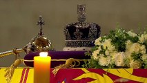سمو ولي العهد رئيس مجلس الوزراء يقدم التعازي والمواساة بوفاة الملكة إليزابيث الثانية