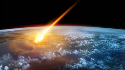 Fiery 'fireball' lights up the Scottish sky leaving the viewers amazed (VIDEO)