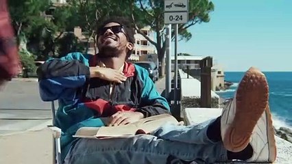 Easy Living Bande-annonce (IT)