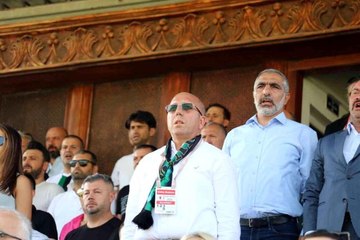 Kocaelispor Başkanı Engin Koyun uzun süre stattan çıkamadıTaraftardan tepki: "Engin Koyun istifa"