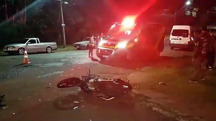 Motociclista tem suspeita de fratura no tornozelo após colisão de trânsito na Região do Lago