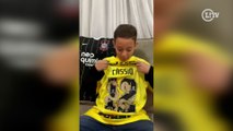 Garoto leva cartaz criativo para jogo do Corinthians e ganha camisa de Cássio