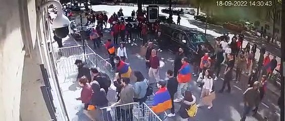 Azerbaycan'ın Paris Büyükelçiliğine saldırı