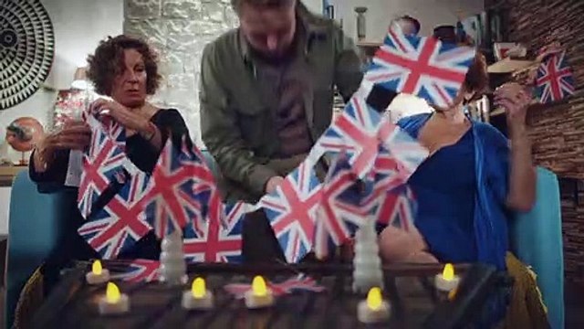 Plus belle la vie rend hommage à la reine d'Angleterre