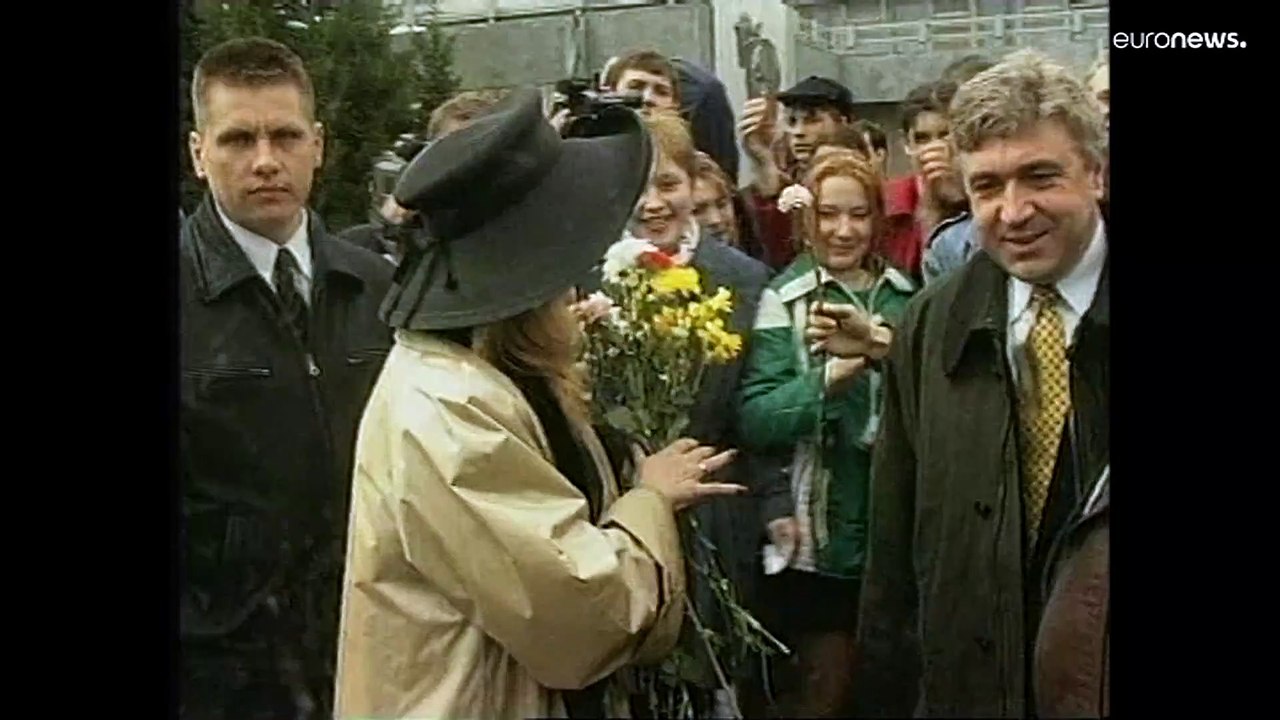 Iconic Russian singer asks to be named 'foreign agent' in solidarity with her husband