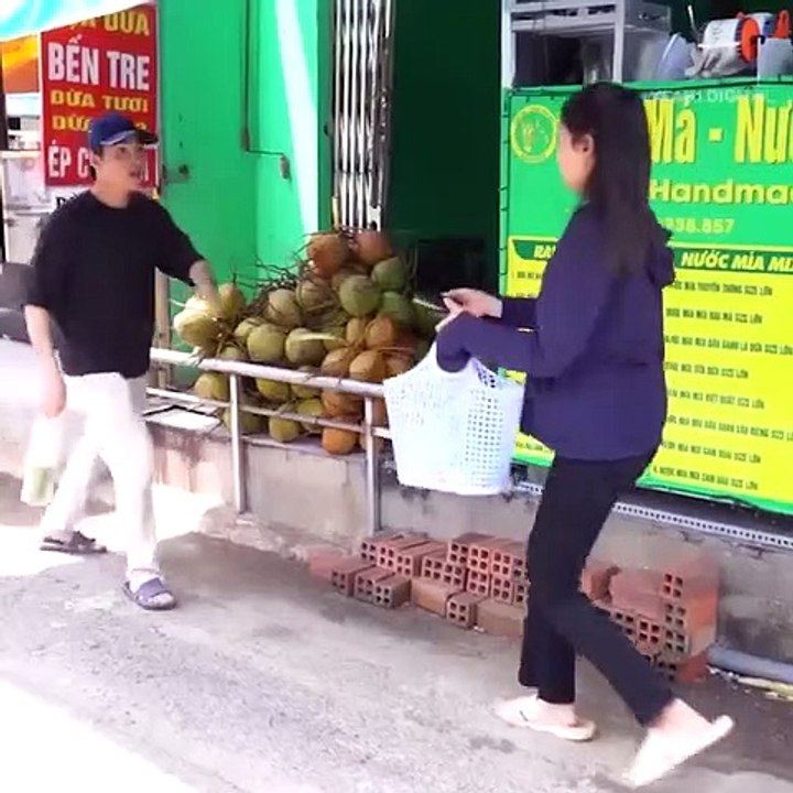 Cứ sống ngay thẳng còn ai hiểu lầm mặc ai