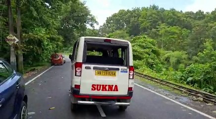 ব্যবসায়িক সম্পর্কের বাইরে যাত্রীদের সঙ্গে সুসম্পর্ক রক্ষা শিলিগুড়ি সিটি অটোচালকের| Oneindia Bengali