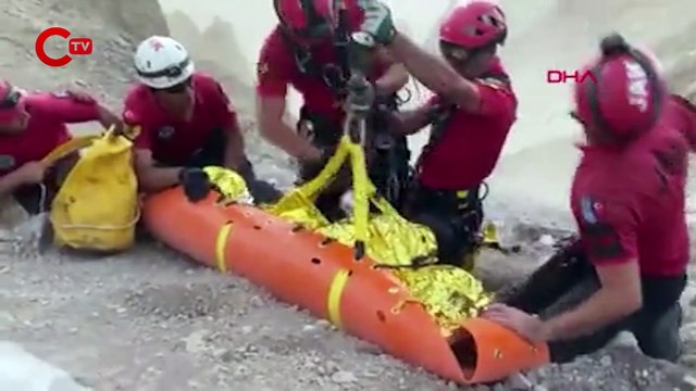 Erciyes'e zirve tırmanışı yapan dağcıların üzerine kaya yuvarlandı: 1 ölü, 2 yaralı