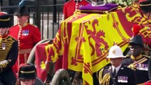 Cierra la capilla ardiente: Reino Unido, listo para el último adiós a Isabel II