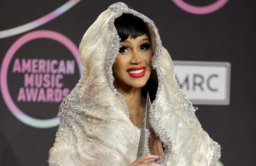 Cardi B admite ser culpada em caso de agressão