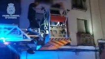 Pillado 'in fraganti' trepando por una tubería para robar en una casa de Madrid