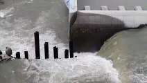 Majestic Sand-blocking Dam of Xindian River 宏偉的新店溪攔砂壩 #忠駝論壇 #上推薦 #上热门 #為你比個心 #fyp #fypシ #foryou #foryoupage #viral @Zach King