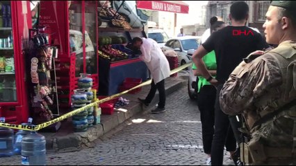 Fatih'te 2 polise silahlı saldırı