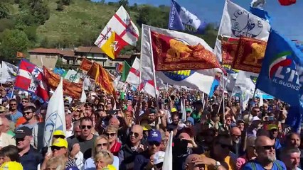 Pontida, Zaia corregge lo speaker dal palco: "Non si dice voto bulgaro, ma voto veneto"
