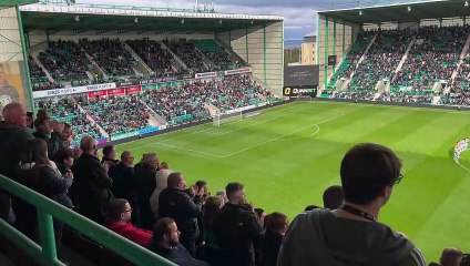 Hibs v Aberdeen minute's applause for the Queen